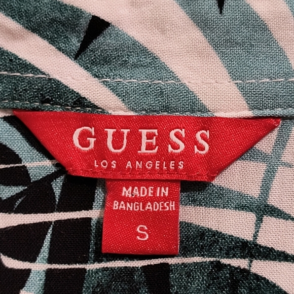 Guess Men's Small White & Tropical Green Button Down Shirt - Picture 11 of 12